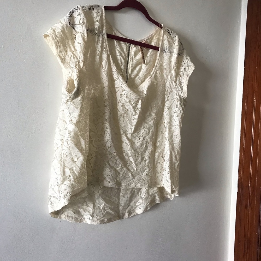 Cream lace tee - JC penny - Large